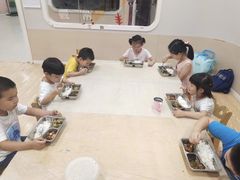 -爱乐梵国际儿童教育中心(古美店)
