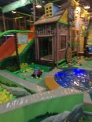 -探奇游乐园(烟台大悦城店)