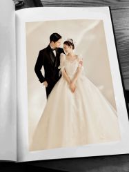 -现代经典婚纱摄影