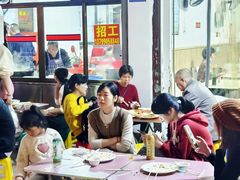 -建国蚵煎蚵面