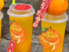 -奈雪的茶(M+世纪都会广场店)