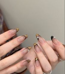 -赢韵美甲美睫瑞士净斑中心