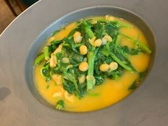 豌豆黄浸豌豆尖-半山腰·云南菜(侨福芳草地店)