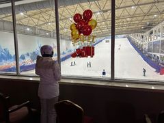 -乔波室内滑雪场