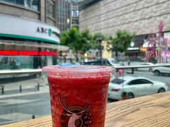 -瑞幸咖啡(大都会东方广场店)