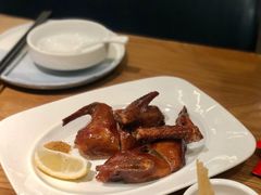 红烧乳鸽-点心传说·粤菜点心(佐阾虹湾店)