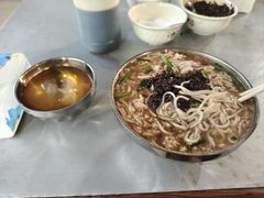 -正宗杨记普洱酸醋米线(总店)