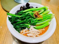 手捏菜炒蘑菇-新白鹿餐厅(爱琴海购物中心店)