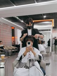 -艾美A·M Hair Salon