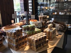 零售区-红跑车蛋糕世界(清江路店)