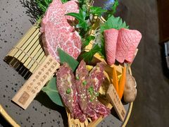-山川小町·极番烧肉(新地假日广场店)