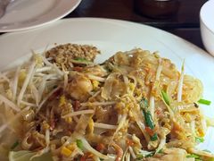 -Green Tree Rest. & Pub