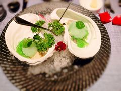 吉多拉生蚝-弦月窗LUNETTE BY AMANDA(复兴路店)