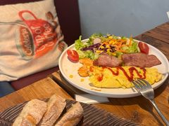 -房角石咖啡与书(吉大南校店)