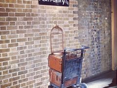 -九又四分之三站台哈利波特商店