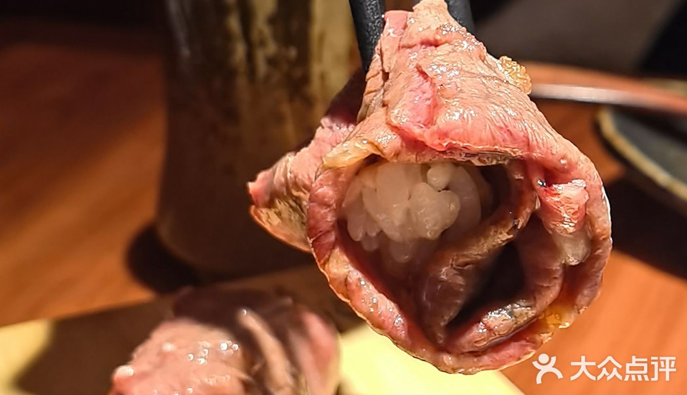 年度好吃日料，这口火烧牛肉可太嫩了！
