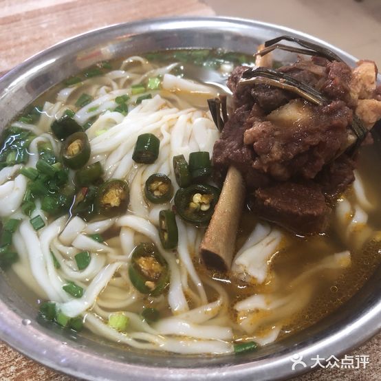 真香猪脚牛排粉店(中山西路店)
