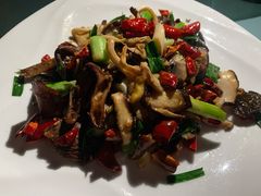炒杂菌-炊烟餐厅