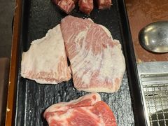 -肉甲韩国木炭烤肉(新壹街1店)