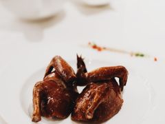 玻璃皮润烧乳鸽皇-北京厨房(SKP店)