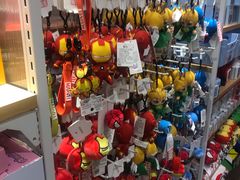 -名创优品(北京新中关购物中心地铁层店)