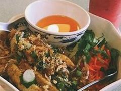 炸虾拌米粉-Pho 14 original viet cuisine and coffee shop