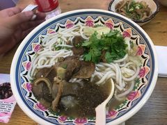 -鑫花溪牛肉米粉(人民广场店)