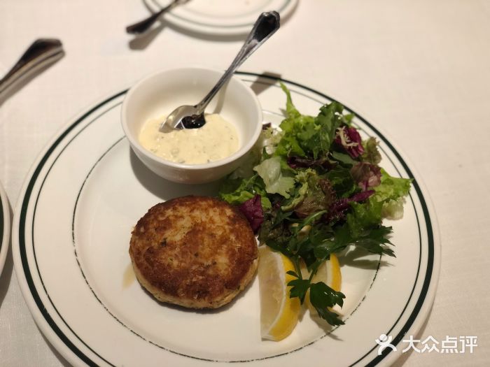 Wolfgang’s Steakhouse 沃夫冈牛排馆(上海白玉兰广场店)招牌蟹肉饼图片