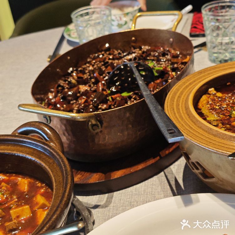 食川非川，似川非川