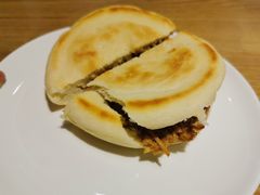 肥瘦肉夹馍-秦香阁·西北家常菜(徐汇日月光中心店)