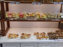 -金色麦甜糕点(面包.蛋糕.华苑店)