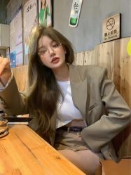 -变画·发型STUDIO