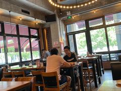 靠窗位-COMMUNE幻师(五角场店)