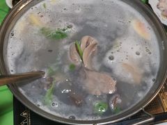 猪脊髓拼天衣无缝-华哥新鲜猪精品美食