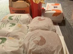 -麦当劳(新王府井店)