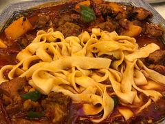 特色的大盘鸡-维吾尔餐厅(宜山路店)