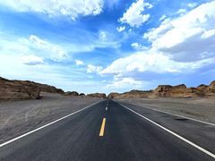 -哈密雅丹大海道景区