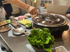 -围炉肉舍•炭烤活鳗•丹东海鲜烤肉(步行街店)