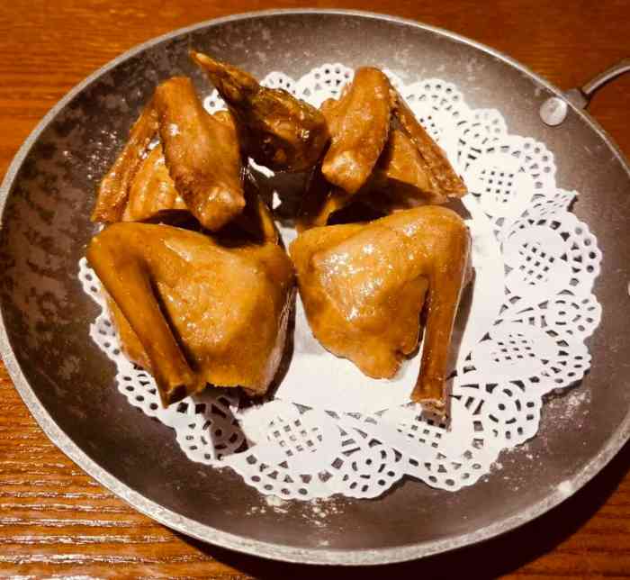 大口柒(上海万象城店)-"这是一家专吃鸽子的店 店铺面积不大 鸽子.