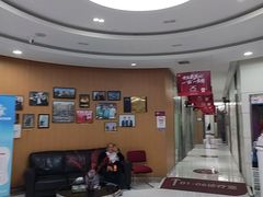 -雅悦齿科(顾村公园店)