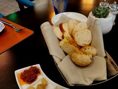 -卡佩罗意大利餐厅及酒吧Al Cappello Trattoria