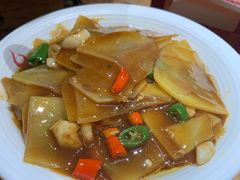 山寨洋芋片-老滇山寨•云南特色菜•地方菜•民族风情歌舞表演(金碧店)