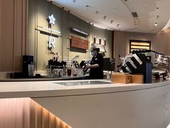 -星巴克臻选(上海陆家嘴中心店)