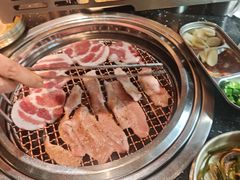-韩烧牛中牛·甄选黑牛烤肉(黑金店)