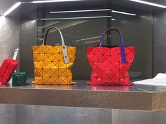 -三宅一生 (阪急梅田本店)