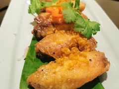 鱼露鸡翅-大头虾越式风味餐厅(光明广场店)