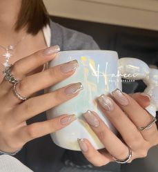 -花岐款式专研健康美甲沙龙