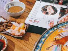 -毛辣果·贵州红酸汤牛肉火锅(西单店)