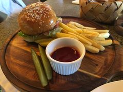 -羽深肉铺 Steak & Wine