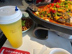 -江边城外烤全鱼(世茂广场店)